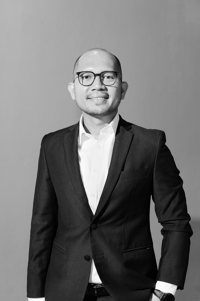 Eric Manurung, S.H.
